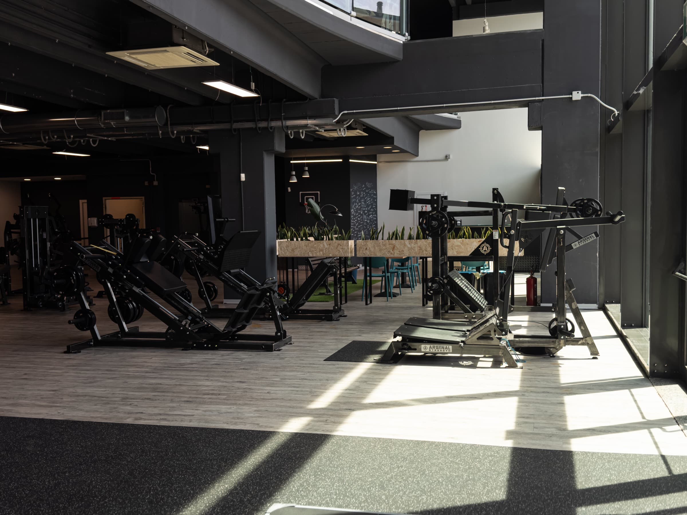 La sala pesi Arsenal Strength di Avenger